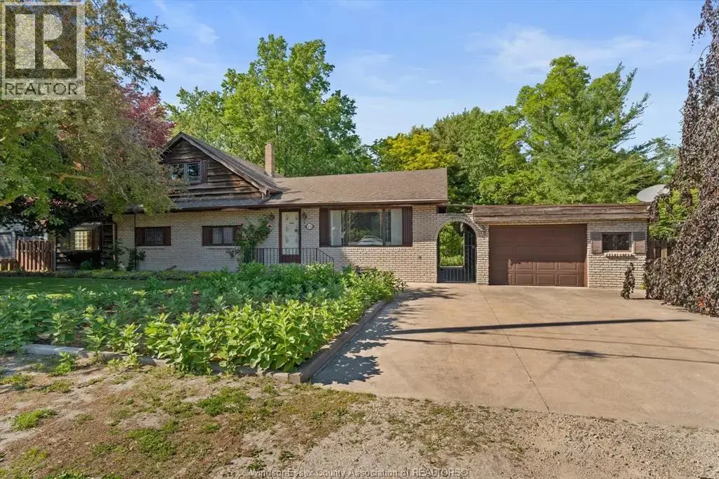 310 River Avenue, LaSalle